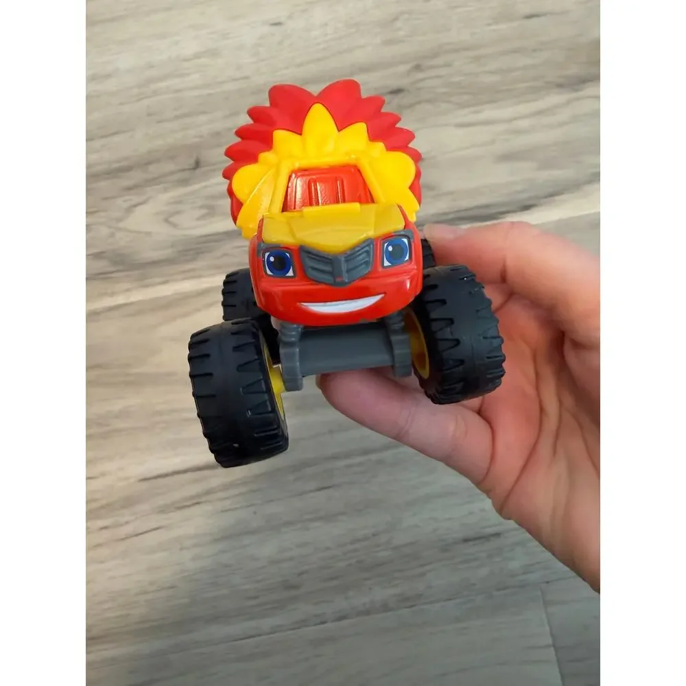 Blaze and the Monster Machines Blaze Lion Truck Die-Cast Vehicle Monster Truck